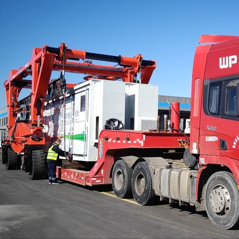 SPEO Mobile Straddle Carrier Crane 35 طن لرفع الأحمال كبيرة الحجم